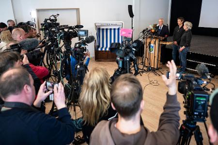Umweltminister Till Backhaus (SPD) und Experten gaben auf der Insel Poel aktuelle Erkenntnisse bekannt.
