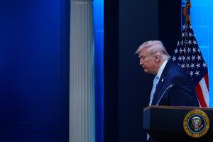 Trump droht mit Strafzöllen und kündigt eine Annäherung an (Archivbild).