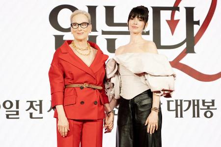 Passend zum neuen Film: Anne Hathaway trägt wieder Pony