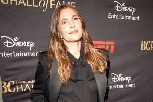 Drew Barrymore hadert nach Kaiserschnitten mit ihrem Körper