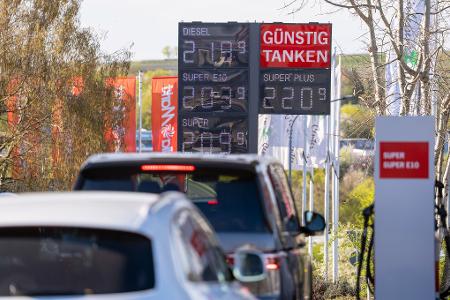 Die Spritpreise sind am Mittwoch gesunken. 