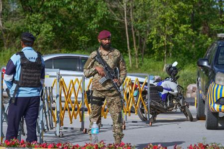 Unter hohen Sicherheitsvorkehrungen sollen Gespräche zwischen Vertretern der USA und des Irans in der pakistanischen Hauptstadt Islamabad beginnen. 