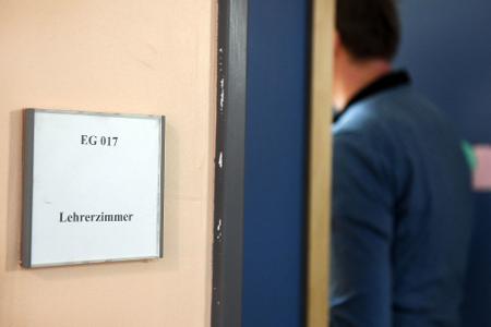 Die Polizei führt Opfer nur dann als Lehrkräfte in ihrer Statistik auf, wenn ein sachlicher Zusammenhang zwischen der Straftat und der beruflichen Tätigkeit besteht. (Symbolbild)