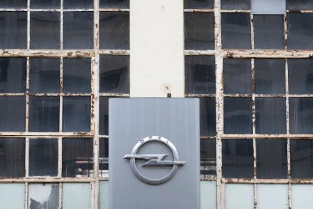 Der Mutterkonzern Stellantis schrumpft die Opel-Entwicklung weiter.