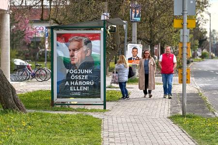 Zwei Tage vor der Parlamentswahl in Ungarn unterstellt Regierungschef Orban der Opposition Umsturzpläne. (Archivbild)