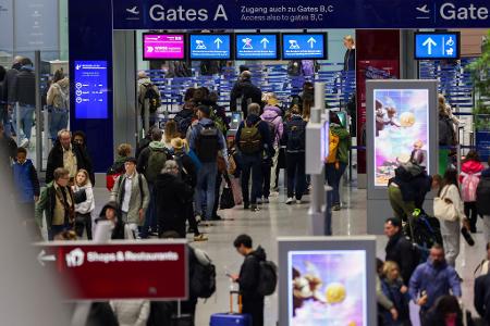 Krisen und Konflikte beeinflussen derzeit die Reiseentscheidungen vieler Urlauber. (Archivbild)