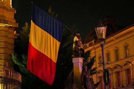 In Rumänien ist eine Autofahrerin mit zu hohem Tempo gestoppt worden. (Symboldbild) 