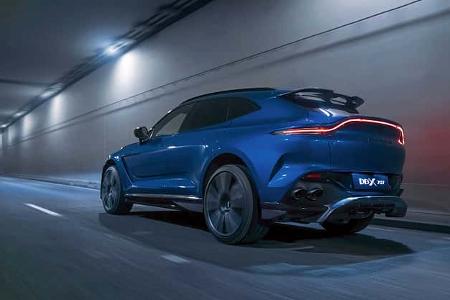 Aston Blau, Aston Martin DBX 707, SUV, Zugwagen, Sportlich
