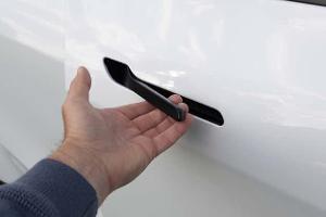 Tesla Model Y, Türgriff