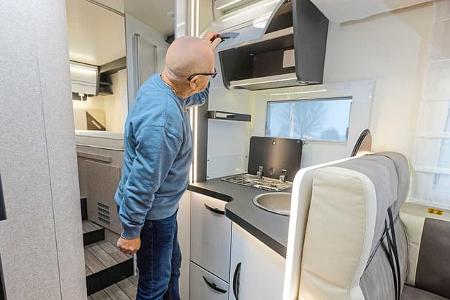 Küche, Forster T 745 EB, Wohnmobil, Teilintegriert, Preiswert, Einzelbett
