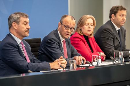 Kanzler Merz dämpfte Erwartungen an langfristig wirkende Entlastungen bei den Spritpreisen.
