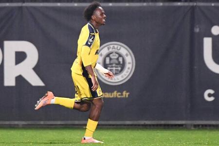 ANGRIFF: Rayane Messi (Racing Strasbourg/ Neom FC) - Messi beim FC Bayern? Das hätte allein vom Nachnamen her etwas. Frankreichs U19-Nationalspieler Rayane Messi wird mit dem Rekordmeister in Verbindung gebracht. Der Angreifer ist aktuell von Racing Strasbourg zum Neom FC nach Saudi-Arabien ausgeliehen. 'Bild'-Fußballchef Christian Falk schloss einen Transfer im Podcast 'Bayern Insider' zumindest nicht aus.