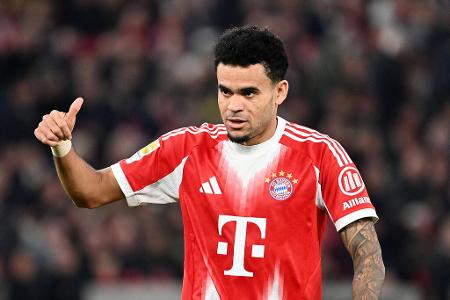 Luis Diaz (bis 90.) - Note: 2,5 - Tat sich gegen den tiefen Real-Block zunächst schwer, verlässlich Lösungen zu finden. Wenn er die Tiefe belaufen konnte, war er dafür gnadenlos effektiv. Brachte die Bayern nach einem solchen Laufweg in Führung. Die letzten Konter der Partie spielte er hingegen ganz schwach aus.