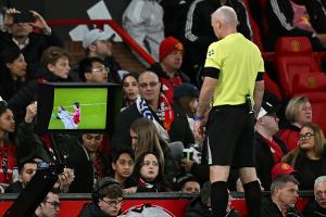 Rot nach Haare-Ziehen: United-Coach Carrick tobt