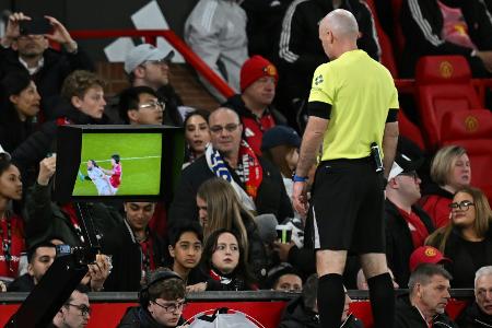 Rot nach Haare-Ziehen: United-Coach Carrick tobt