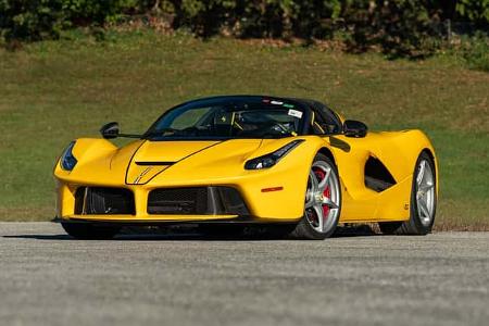 Ferrari LaFerrari Aperta (2017)