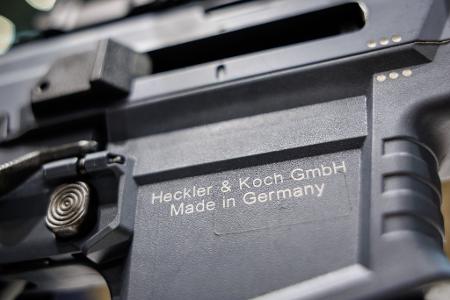 Heckler & Koch setzt bei der Produktion komplett auf sein Stammwerk im Norden des Schwarzwalds.