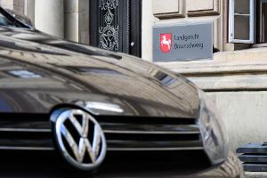 Mehr als zehn Jahre nach dem Auffliegen des Dieselskandals bei VW sind die Gerichtsverfahren längst nicht abgeschlossen. (Archivbild) 