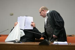 Mehr als elf Jahre Haft verhängte das Gericht für den Angeklagten (Archivbild). 