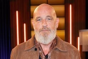 "Dummerweise ein Tumor": Torsten Sträter macht Erkrankung öffentlich