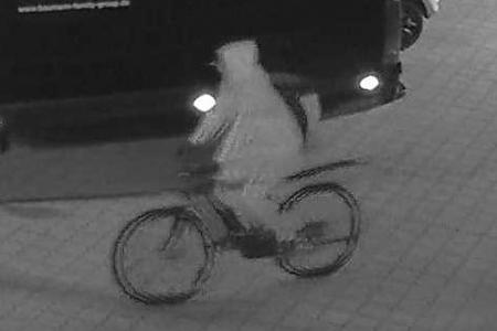 Täter auf Fahrrad