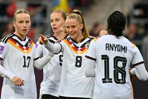 Gwinn verletzt: DFB-Frauen schlagen auch Österreich