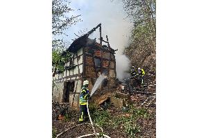 Brandbekämpfung in schwerem Gelände