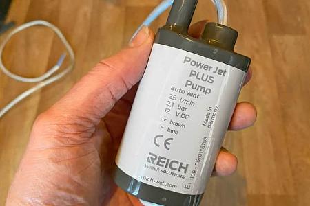 f_Tauchpumpen_tauschen_Druck