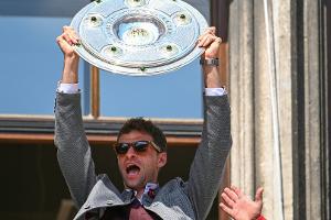 Für 30 Jahre vorgesorgt: Meisterschale mit neuem Ring