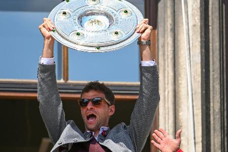 Für 30 Jahre vorgesorgt: Meisterschale mit neuem Ring