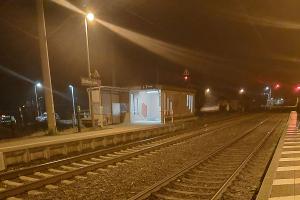 Nachtaufnahme im Bahnhof Dornburg (Bundespolizei)