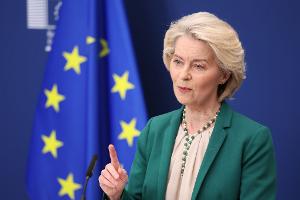 EU-Kommissionspräsidentin Ursula von der Leyen ruft Deutschland und andere Mitgliedstaaten zur Nutzung der App auf. 