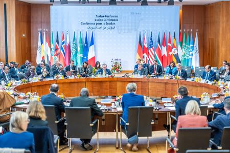 Auf der dritten internationalen Sudan-Konferenz geht es unter anderem um Zusagen für die Finanzierung humanitärer Hilfe.