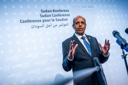 Der Vorsitzende der AU-Kommission warf den Konfliktpartnern die Zerstörung ihres Landes vor.