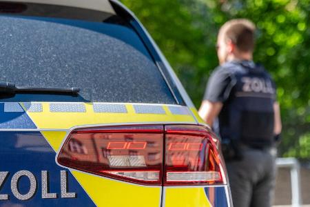 Mit Hunderten Einsatzkräften gab es eine Großaktion von Polizei und Zoll. (Symbolbild)