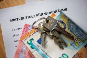 Konfliktthema Wohnen und Mieten: Zahl der rechtlichen Streitfälle deutlich gestiegen. (Archivbild)