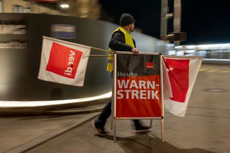 Geht alles gut, haben die Fahrgäste im bayerischen Nahverkehr jetzt erst mal Ruhe vor weiteren Warnstreiks. (Archivbild)