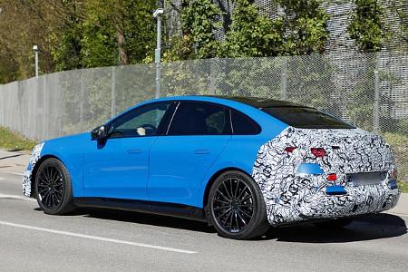 Erlkönig Mercedes C-Klasse EQ Limousine