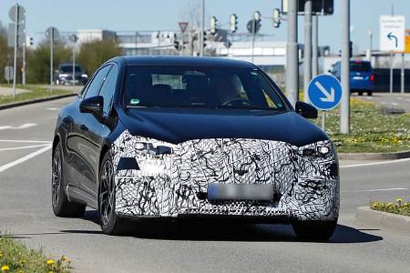 Erlkönig Mercedes C-Klasse EQ Limousine