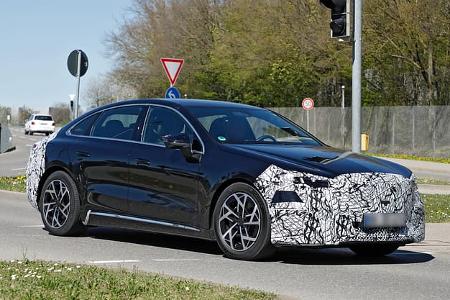 Erlkönig Mercedes C-Klasse EQ Limousine