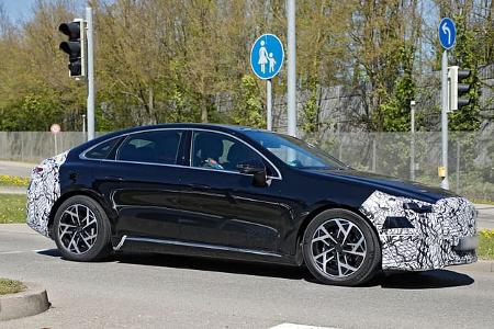 Erlkönig Mercedes C-Klasse EQ Limousine