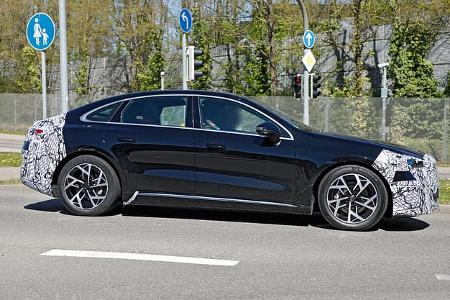 Erlkönig Mercedes C-Klasse EQ Limousine