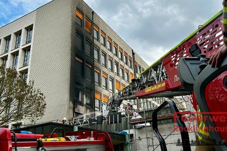 Brand Gewerbe groß, MANV 5, Lessingsstraße, 16.04.2026, Feuerwehr Recklinghausen
