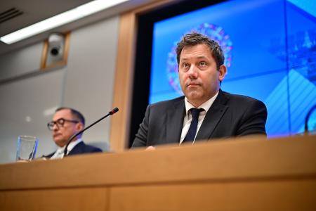 Finanzminister Klingbeil sieht massive Auswirkungen des Iran-Kriegs auf das Wachstum in Deutschand. 