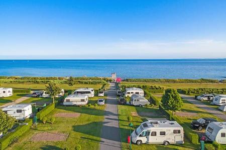 Stellplatz, Wiese, Caravans, Meer, Horizont, Himmel