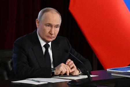 Seit Wochen sinken die Zustimmungswerte für Kremlchef Wladimir Putin. (Archivbild)