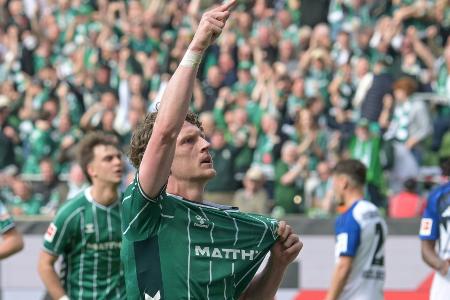 HSV sieht rot: Werder gewinnt wildes Nordderby
