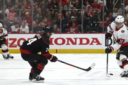 NHL: Stützle und Ottawa starten mit Niederlage