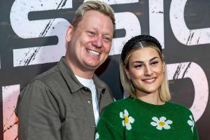 Ganz privat und "relativ klein": So wird Knossis Hochzeit