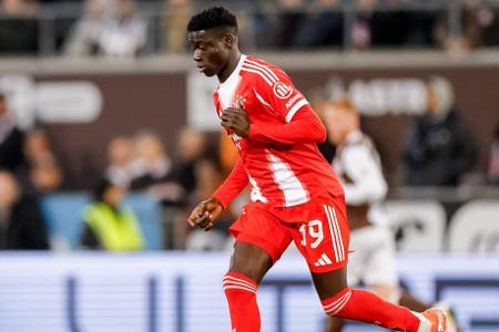 Bara Sapoko Ndiaye (ab 76.) - ohne Bewertung - Bekam nach seinem Debüt auf St. Pauli die nächste Bewährungschance. Blieb sicher im Passspiel, der große Spielfluss ging von ihm aber nicht mehr aus.